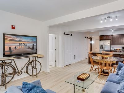 699 John Street #306, Seattle, WA, 98109