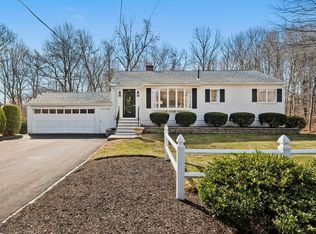 18 Knollwood Rd, Reading, MA 01867