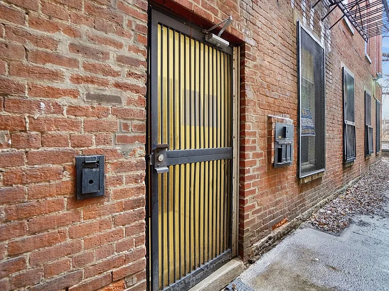 625 Main St — Photo 3