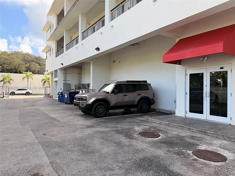 6701 Biscayne Blvd #205 — Photo 10