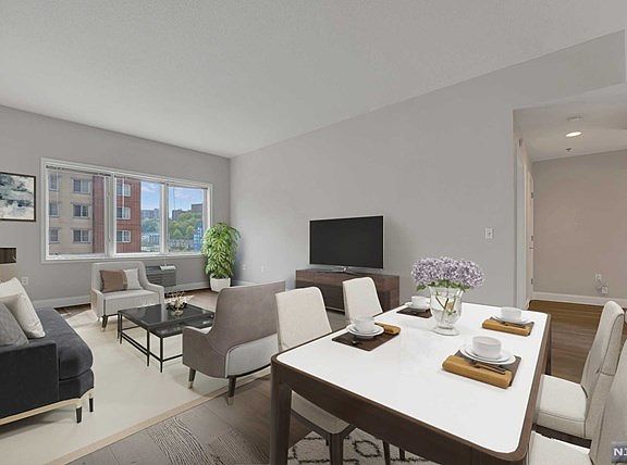 2nd image of 1303 City Pl #1303
