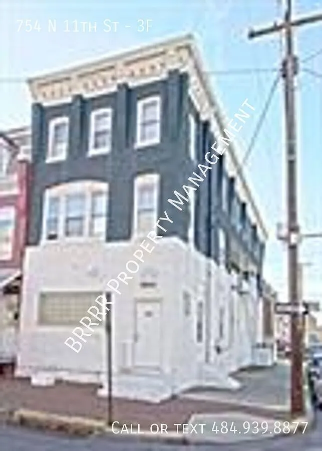 1 Bedroom 1 Bathroom apartment on the 3rd floor — Photo 2