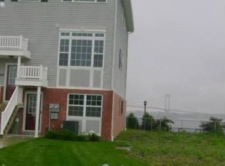 226 Surf Dr, Bronx, NY 10473