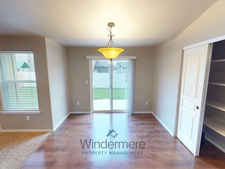 247 Chapra St — Photo 7