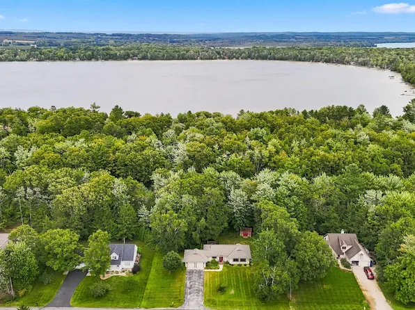 6831 E Harbor Dr, Elk Rapids MI