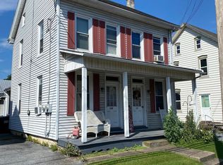 39 E Church St, Stevens, PA