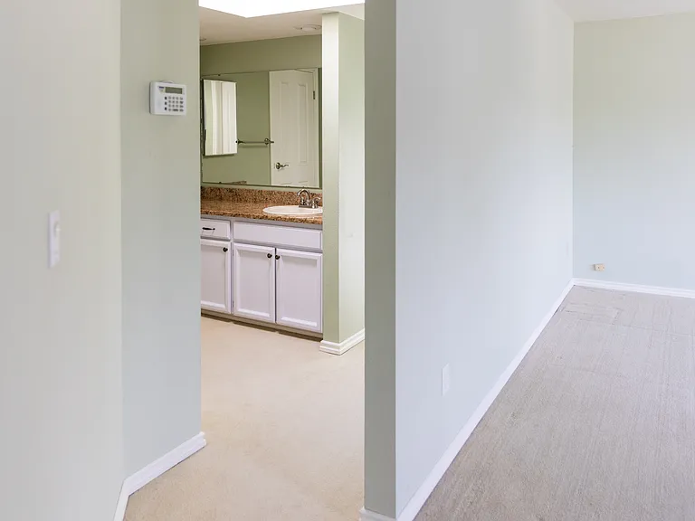 13816 SE 42nd Pl — Photo 17