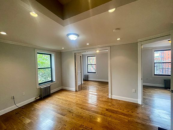 4th image of 396 E 10th St APT 3A
