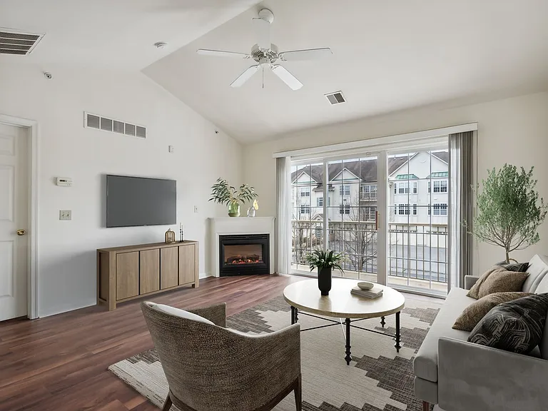 Spring Creek Apartments — Photo 14