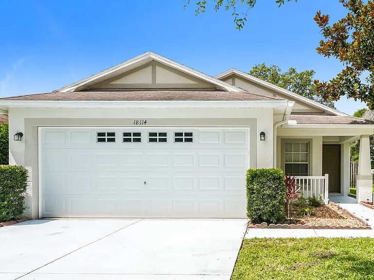 18114 Cypress Bay Pkwy — Photo 1