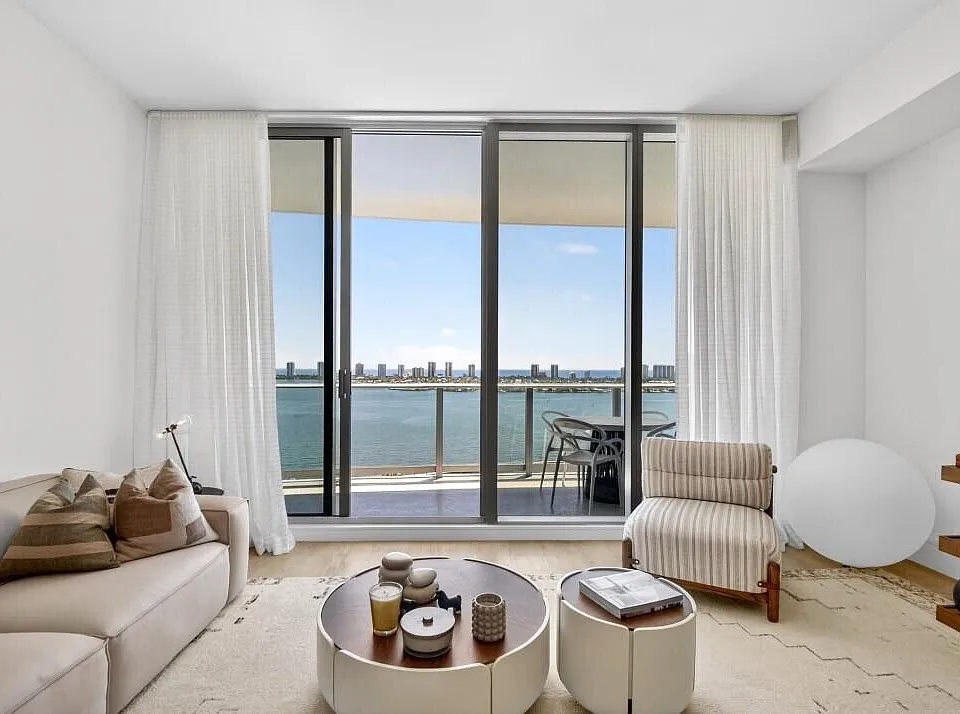220 Lake Shore Dr #1708