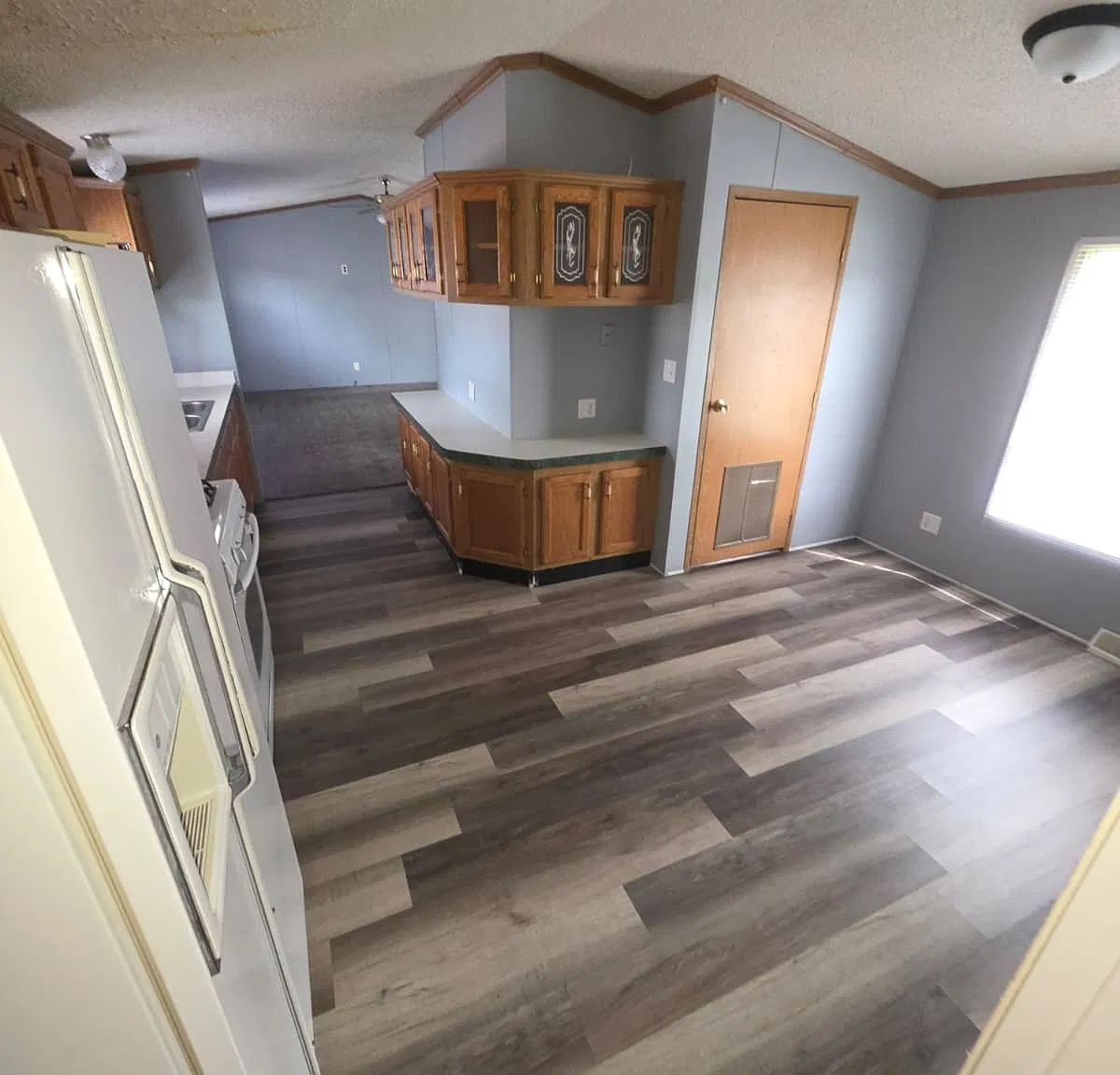 3 bed, $1,250 — Photo 1
