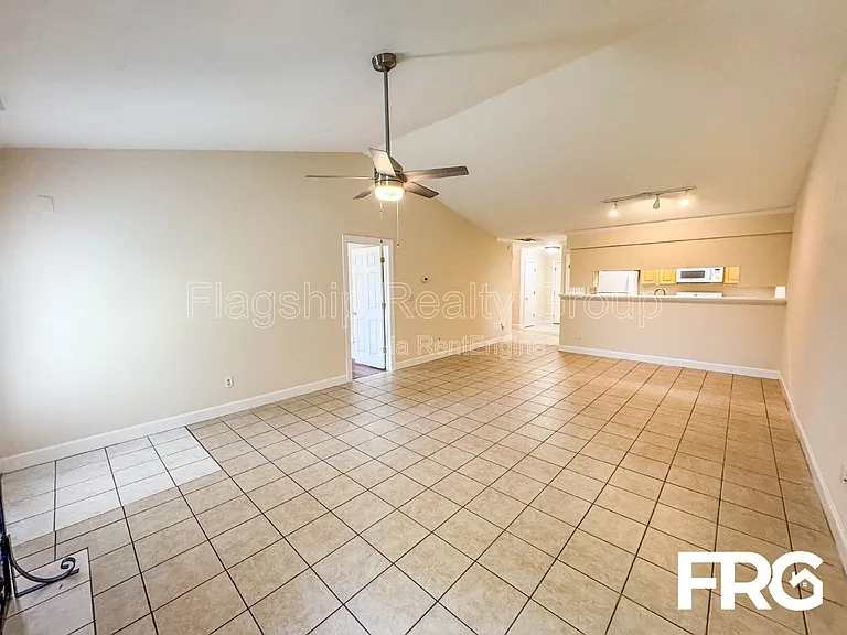 149 Emily Dr #B — Photo 8
