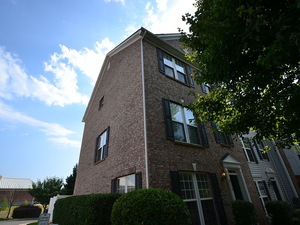 1st image of 9770 Blossom Hill Dr