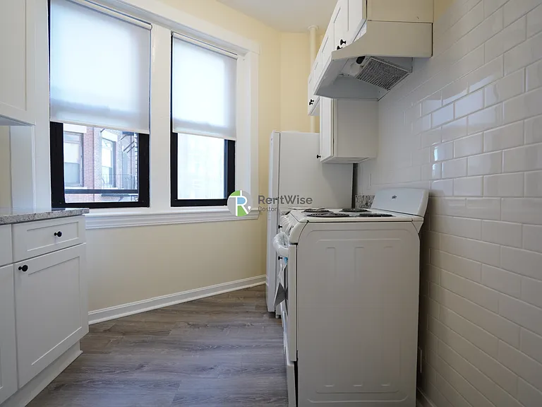 504 Beacon St #31U — Photo 11