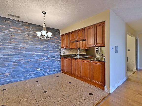 4th image of 10512 S Ridge Cove Dr #31C