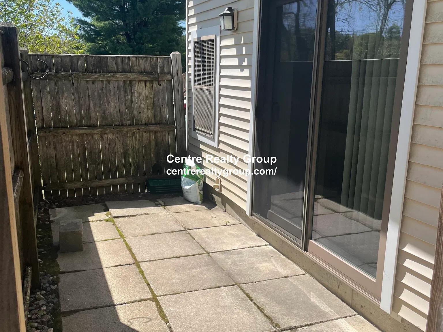 2261 Washington St — Photo 4