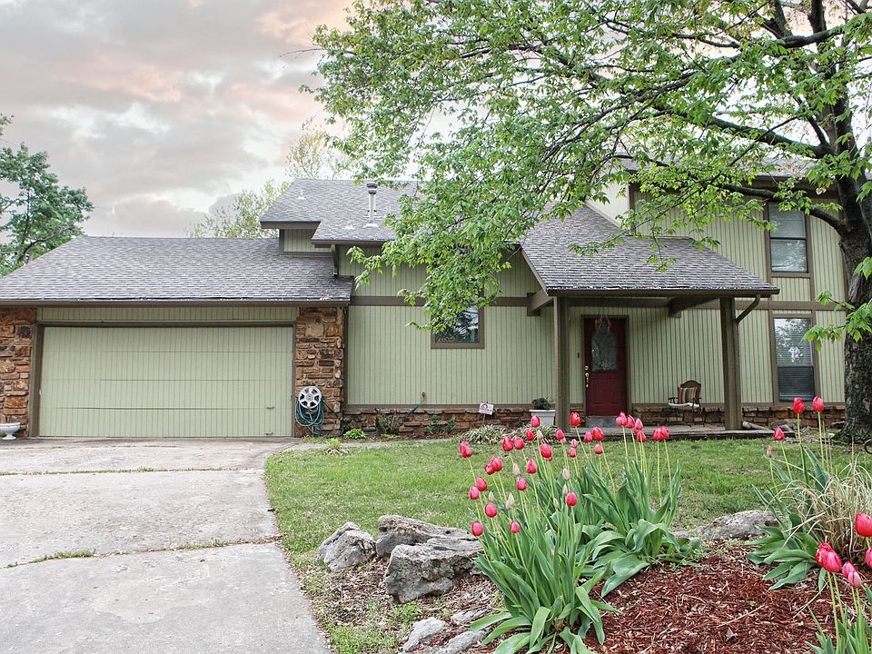 Contemporary Style Home in James Place