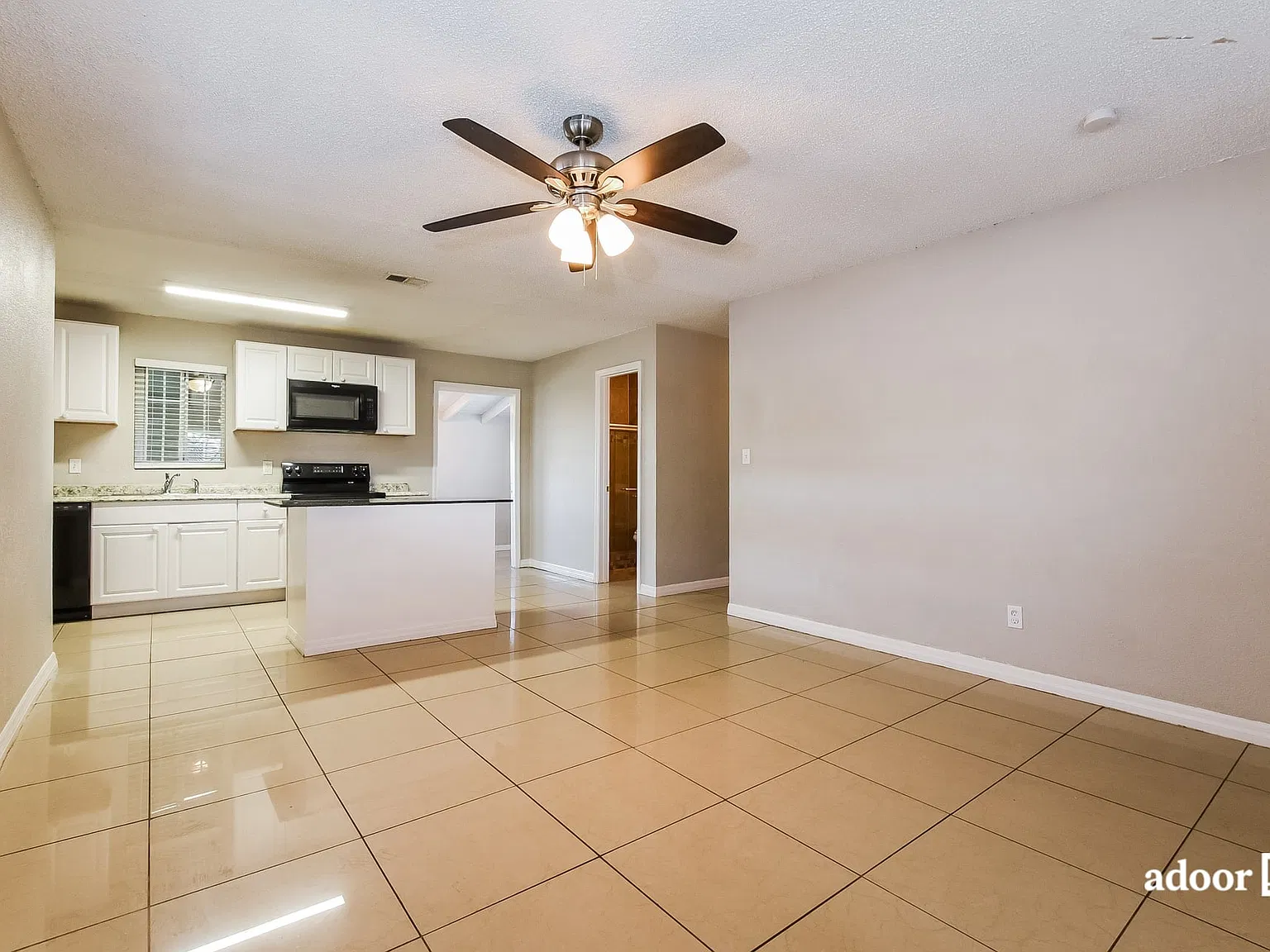 3 bed, 2.0 bath, 1233 sqft, $1,845 — Photo 4
