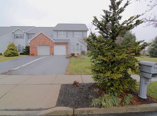 428 Tamarack Dr, Allentown, PA 18104