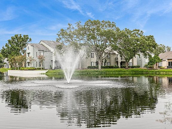5th image of 3201 Huntington Place Dr #3255