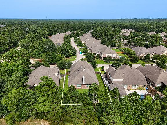 2nd image of 110 Hunter Hollow Dr