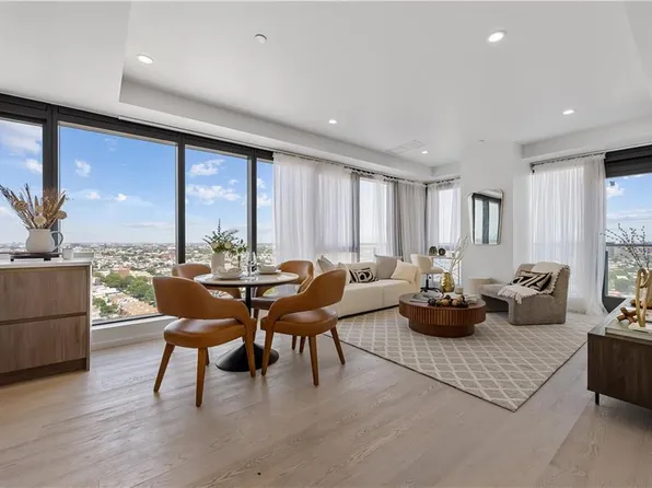 2286 Cropsey Avenue image 11 of 26