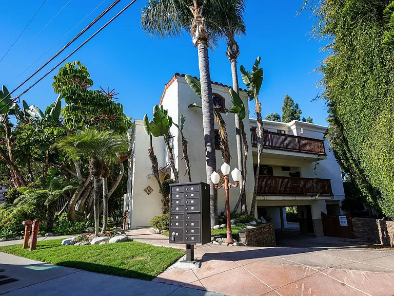 248 Avenida Palizada — Photo 10