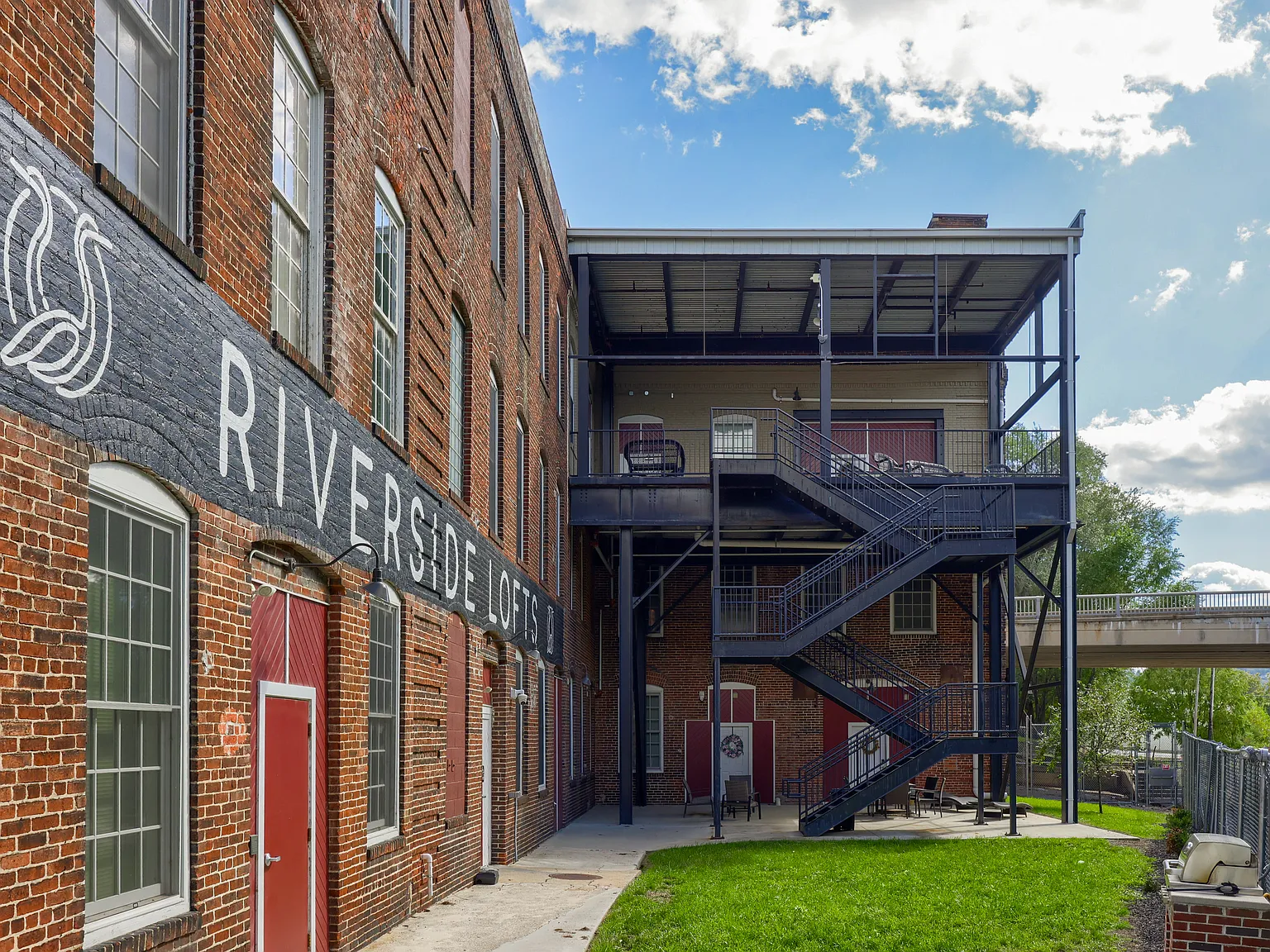 Riverside Lofts — Photo 1