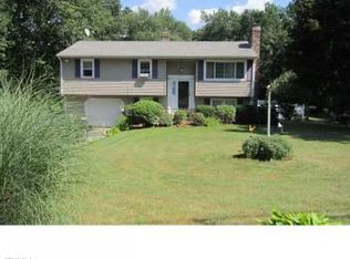426 Cherry Ln, Oakdale, CT 06370
