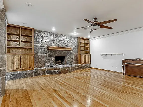3609 Hampton Ct — Photo 8