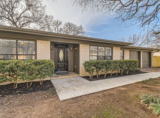 405 Mockingbird Ln, Chico, TX 76431