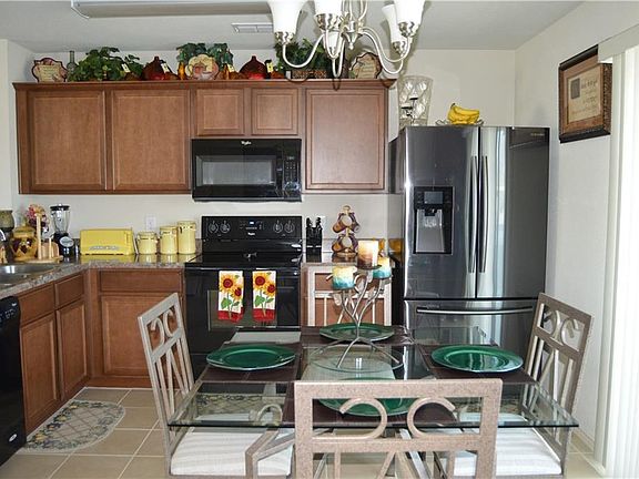 4th image of 9928 Fressia Ln