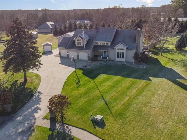 617 Riverview Ct, Gladwin, MI 48624