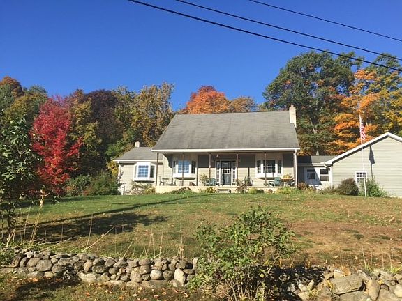 3rd image of 15 Sly Pond Rd
