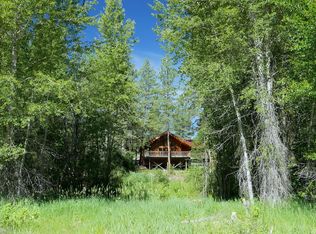 210 W Chewuch Rd, Winthrop, WA 98862