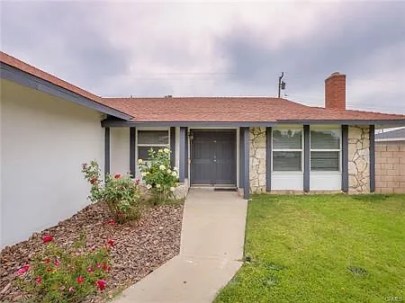 3 bed, 1584 sqft, $3,200 — Photo 3