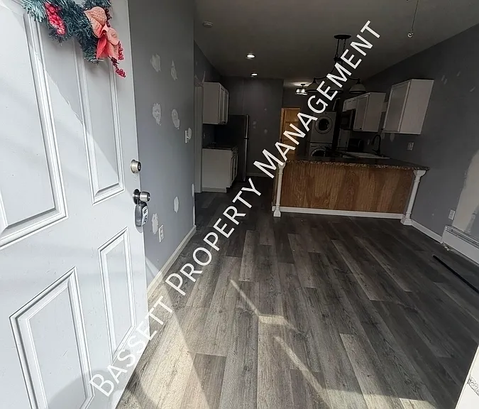 191 Davis St — Photo 4