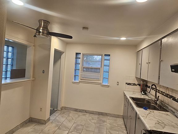 3rd image of 3601 Fillmore St