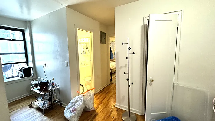 Rented by HOLTON REAL ESTATE INC. | media 13