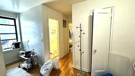 Rented by HOLTON REAL ESTATE INC.