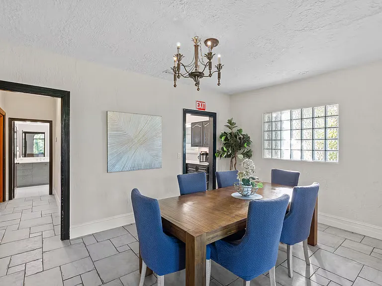 1134 Harrison St — Photo 30