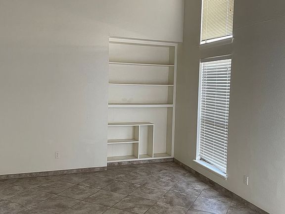 4th image of 2407 N Grand Ave