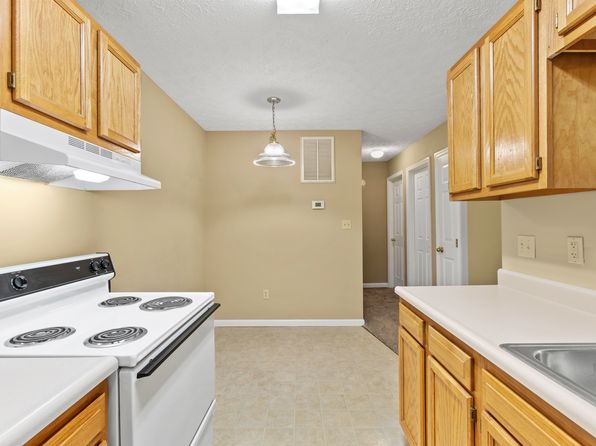 100 Briarwood Dr #1206