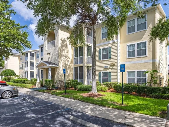 18439 Bridle Club Dr, Tampa, FL 33647