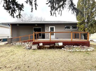413 Maple St, Maple Creek, SK S0N1N0