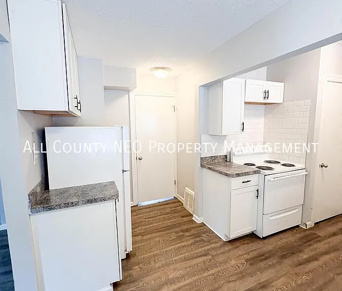 580 Winans Ave — Photo 9