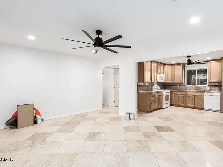 7544 E Kimsey Ln — Photo 3