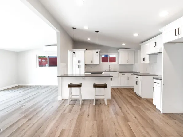 9925 Balmoral St, Whittier, CA 90601