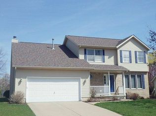 4857 Dove Ct, Bettendorf, IA